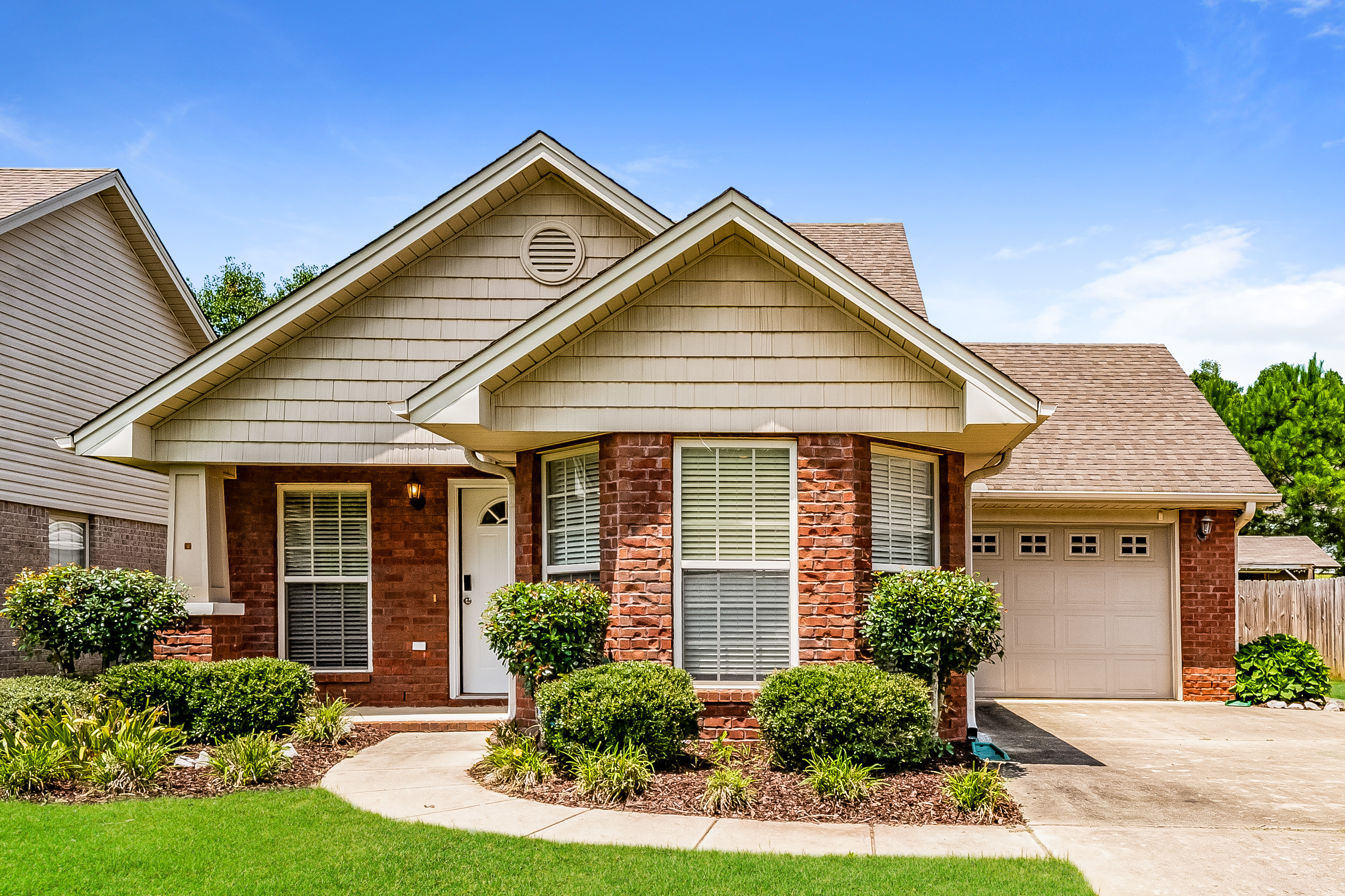 105 CLOVER ST ODENVILLE, AL 35120